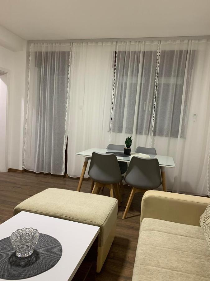 Mar Lux Lägenhet Kumanovo Exteriör bild